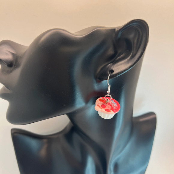 Kirby Food Earrings - Nintendo Earrings - Gamer Earrings - Food Earrings - Picture 9 of 10